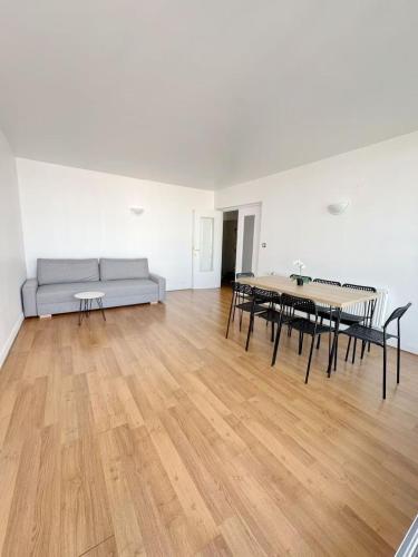 8 guests, Spacious, renovated, Paris 19th arrondissement