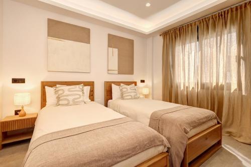 Stylish Terrace House with Heated Pool, Old Town Estepona