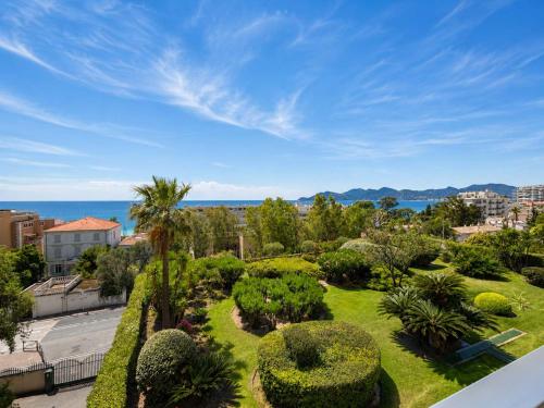 Lucia - Sea View- Pool- Beach Walking Distance