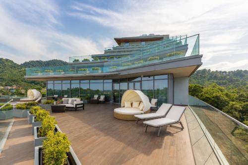 Lankaran Springs Wellness Resort — Balcony/Terrace