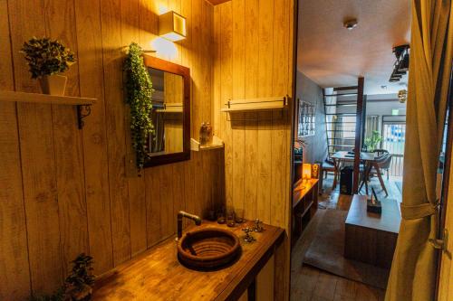Near USJ Free Parking 2 Min to Station Japanese Modern House smoking area Sleeps 7 WanoYado