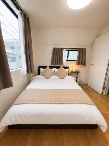 New 4BR Entire House Near Osaka Castle Free Large Parking Kyobashi