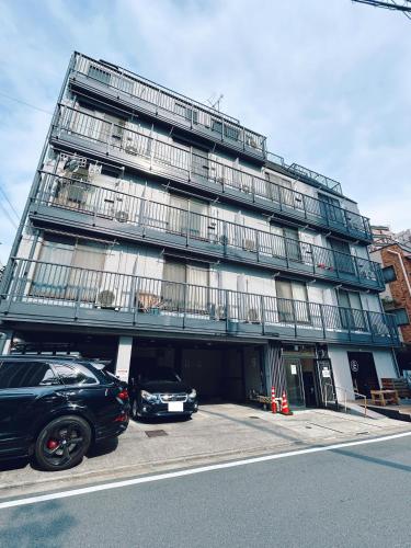 Excellent Access to Shinjuku Shibuya and Ginza 30 Seconds from Higashi Ikebukuro Station Steps from Sunshine City Fully Equipped Comfortable Studio for Up to 3 Guests