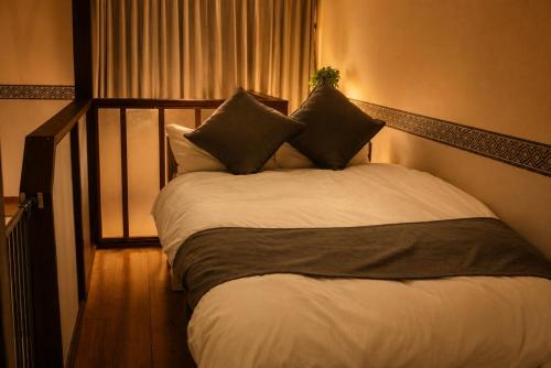 Near USJ Free Parking 2 Min to Station Japanese Modern House smoking area Sleeps 7 WanoYado