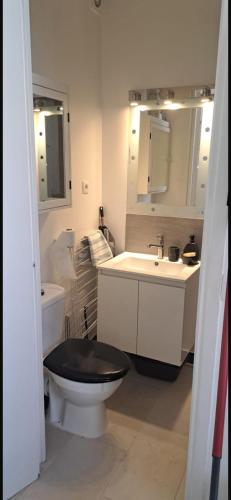 French riviera boutique apartment photo 4