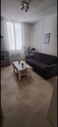 French riviera boutique apartment photo 11