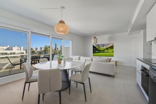 3025 Elegant apartment with terrace and pool