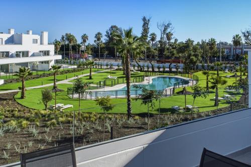 3025 Elegant apartment with terrace and pool