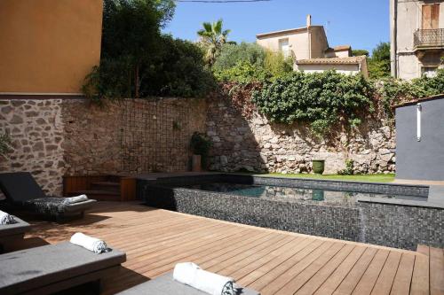Les Suites du Parc Superbe appartement avec piscine en centre ville