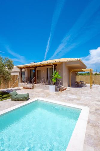 Terra Elea Luxury Pool Suite Petra
