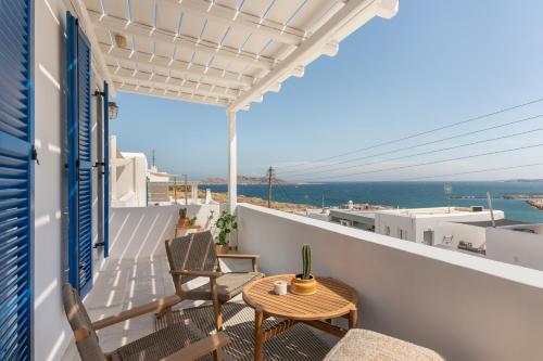 Walk to Naousa - 1BR Sea View - Pepperleaf