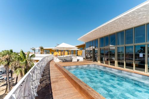 X Vibes Couple Only Suite design rooftop et parking Village Naturiste