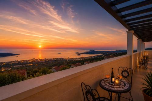 Luxury Stone Villa Smokvica, Heated Pool, Jacuzzi, Sauna, Sea View