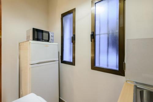 Estudio de 20m2 - Pº del Prado a 200m