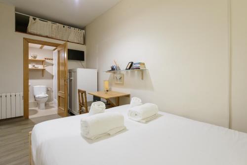 Estudio de 20m2 - Pº del Prado a 200m