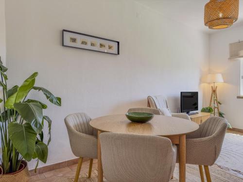 #407 Central 3BR Walk to the Beach & Old Town