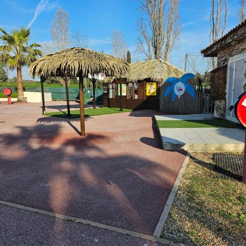 Bungalow charmant à Fréjus avec piscine