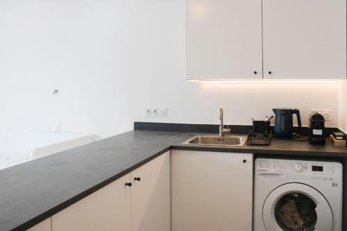 Charming studio with private terrace Paris 11th