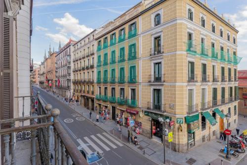 Upscale Designer Retreat in the Heart of Madrid