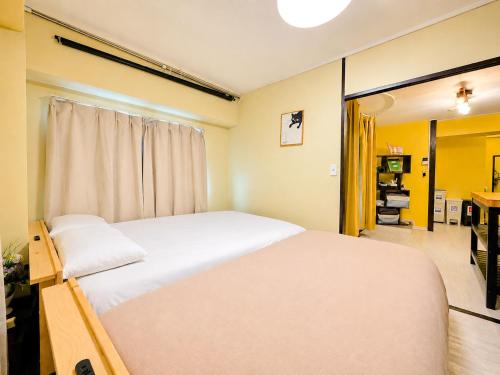 2 Bedroom Apartment in Kabukicho Easy Access to Shinjuku