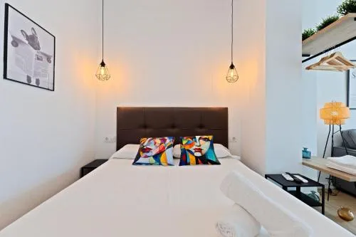 Delfín - Entire Apt - Near Beach and Stadium by Río Turia Apartments photo 1