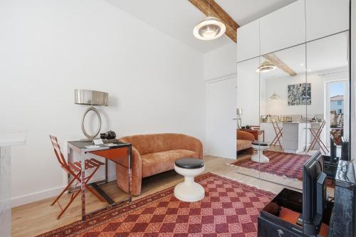 Le Vintage - Avec balcon au cœur du Vieil Antibes