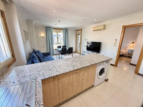 Mediterraneo Real Beach and Pool Cozy Apartment II