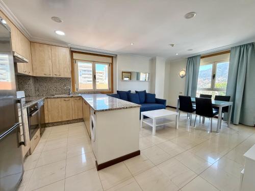 Mediterraneo Real Beach and Pool Cozy Apartment II