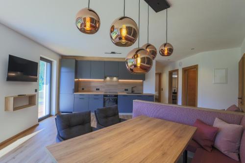 BERGLODGE Tux
