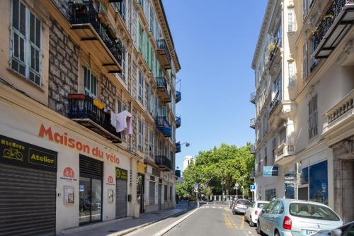 Hyper centre de Nice 2p rénové emplacement idéal