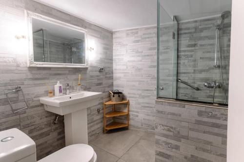 Myrto-Apartments-Athens