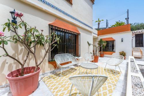 Villa Pool & Garden - Private Swimming Pool