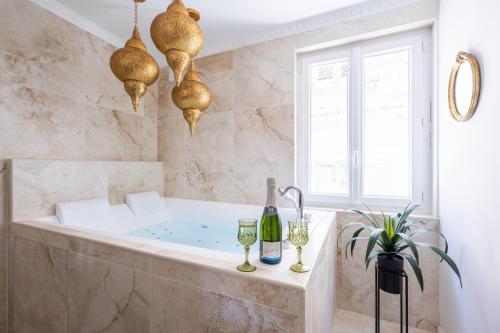 Jardin d'Orient - Love, Spa & Terrasse Privative