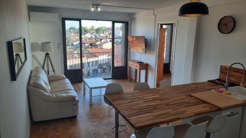 Appartement lumineux, 3 chambres avec salles d'eau