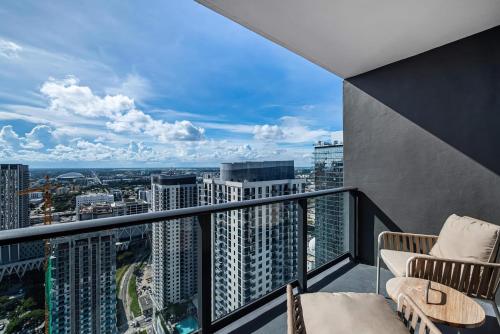Stylish 1 Bedroom Apartment with Balcony and Citi Views in Downtown photo 5
