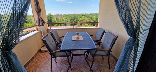 Apartments Fantazija - local host