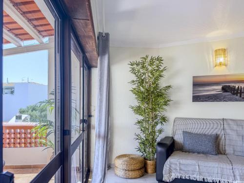 #411 Sunny 1BR Apartment Near the Beach