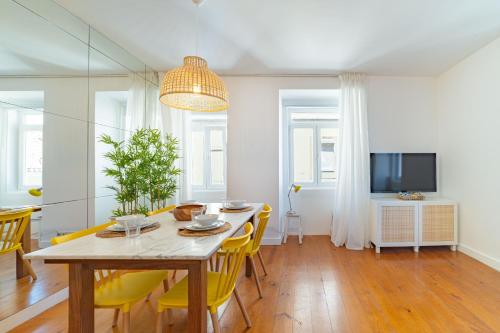 Cozy & Modern Apt In Historic Center Of Lisbon