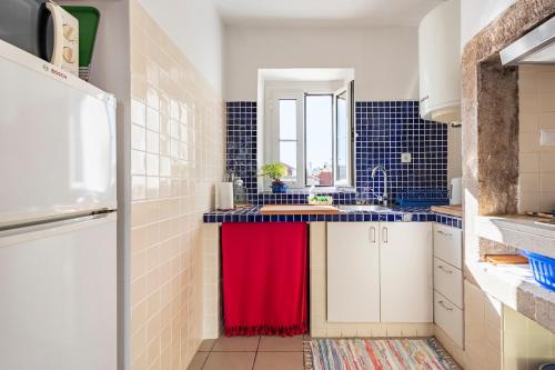 Sunny and cosy apartment at Baixa downtown