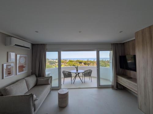 Studio Magnolia by Studiomarbella con vistas al mar