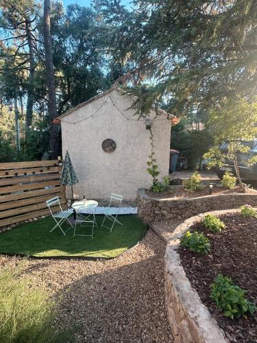 Studio 4 personnes avec terrasse, piscine et tennis