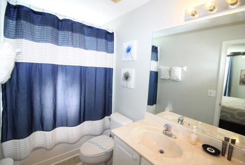 Disney Dream Themed Rooms Pool and Games photo 55