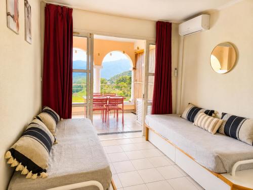 Studio CAP ESTEREL centre village