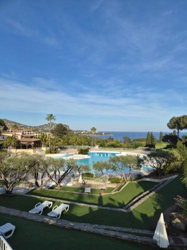 Studio CAP ESTEREL centre village