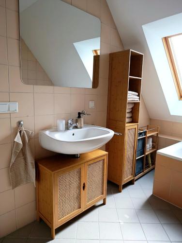 En eller flere senge i et værelse på Suite 13 Old Town