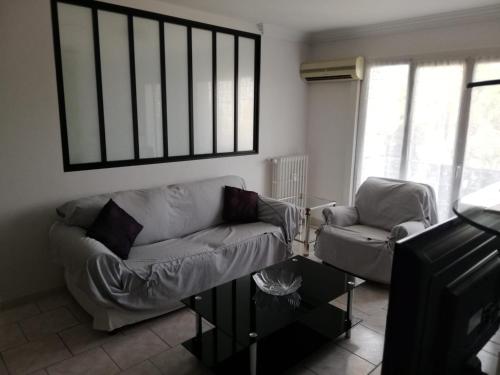 3-room apartment near old Antibes, sea view, 54m2, 3 pieces photo 10