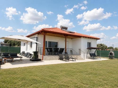 Asteri Villas Nea Kalikratia by BookVillaEU