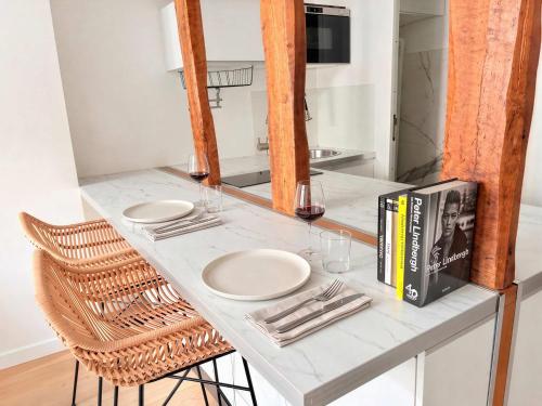 Heart Marais Studio by Melvane