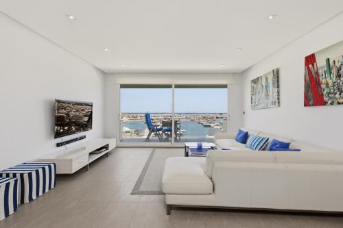 Modern Frontline Puerto Banus Apartment M2