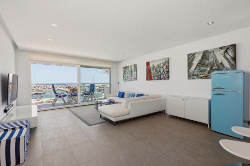 Modern Frontline Puerto Banus Apartment M2
